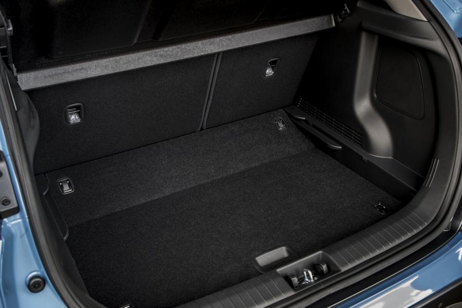 Багажник Hyundai Kona Hybrid (OS) 2019 года  (UK) (фото 22 из 40)